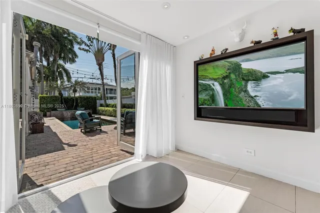 $3,650,000 | 1800 Jefferson Avenue, Miami Beach, FL 33139