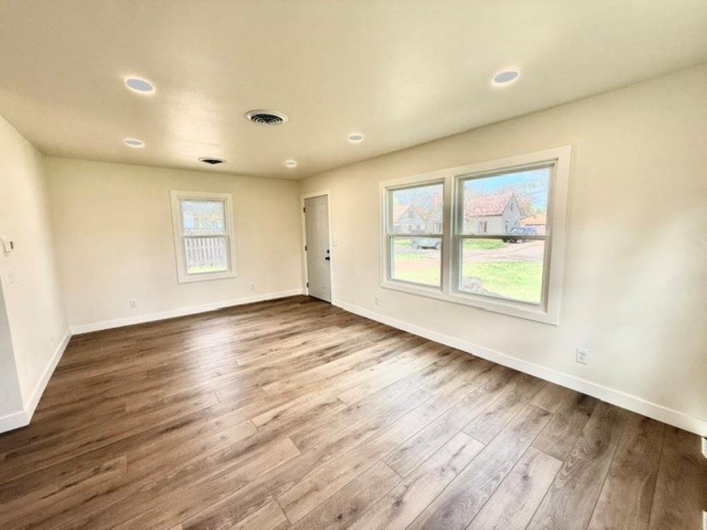 704 Spruce Street Merrill, WI 54452 - Photo 5 of 19