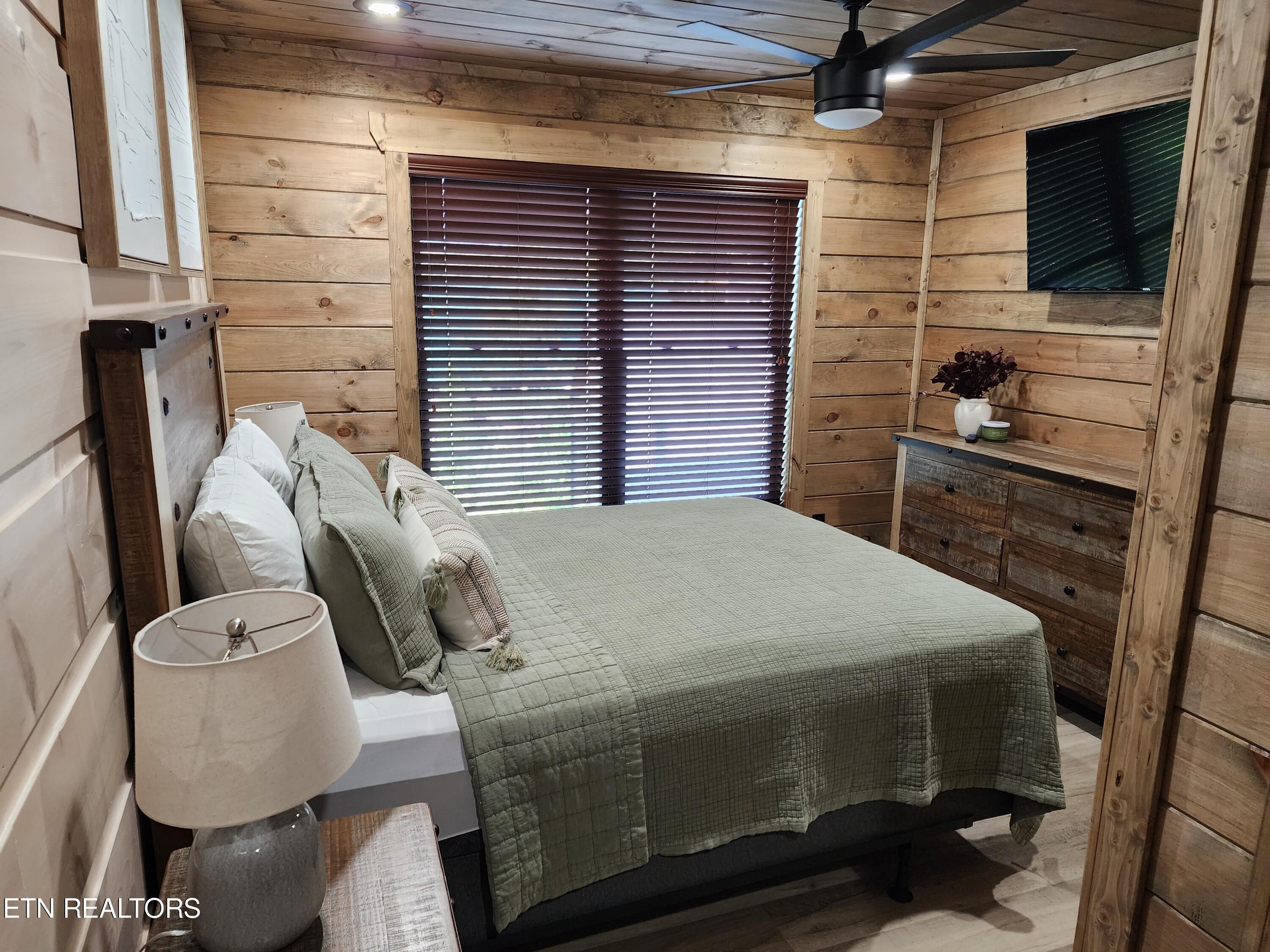 422 Stone Ridge Way Pigeon Forge, TN 37863 - Photo 13 of 15 20230907_180612