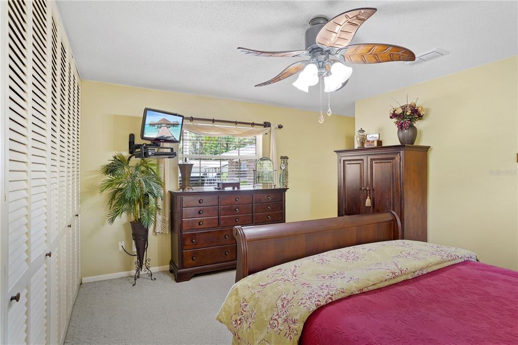 1090 Braddock Road Deltona, FL 32725 - Photo 15 of 46 Gallery Image 15