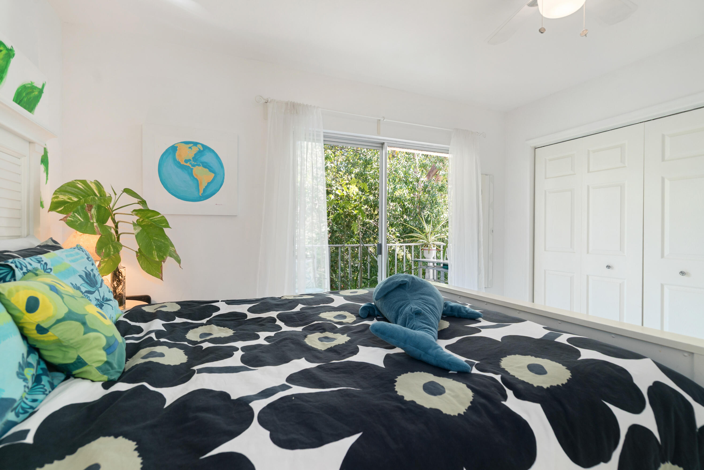 300 Ocean Drive, Unit 26 Key Largo, FL 33037 - Photo 16 of 37 Bedroom 1 w/ large closet