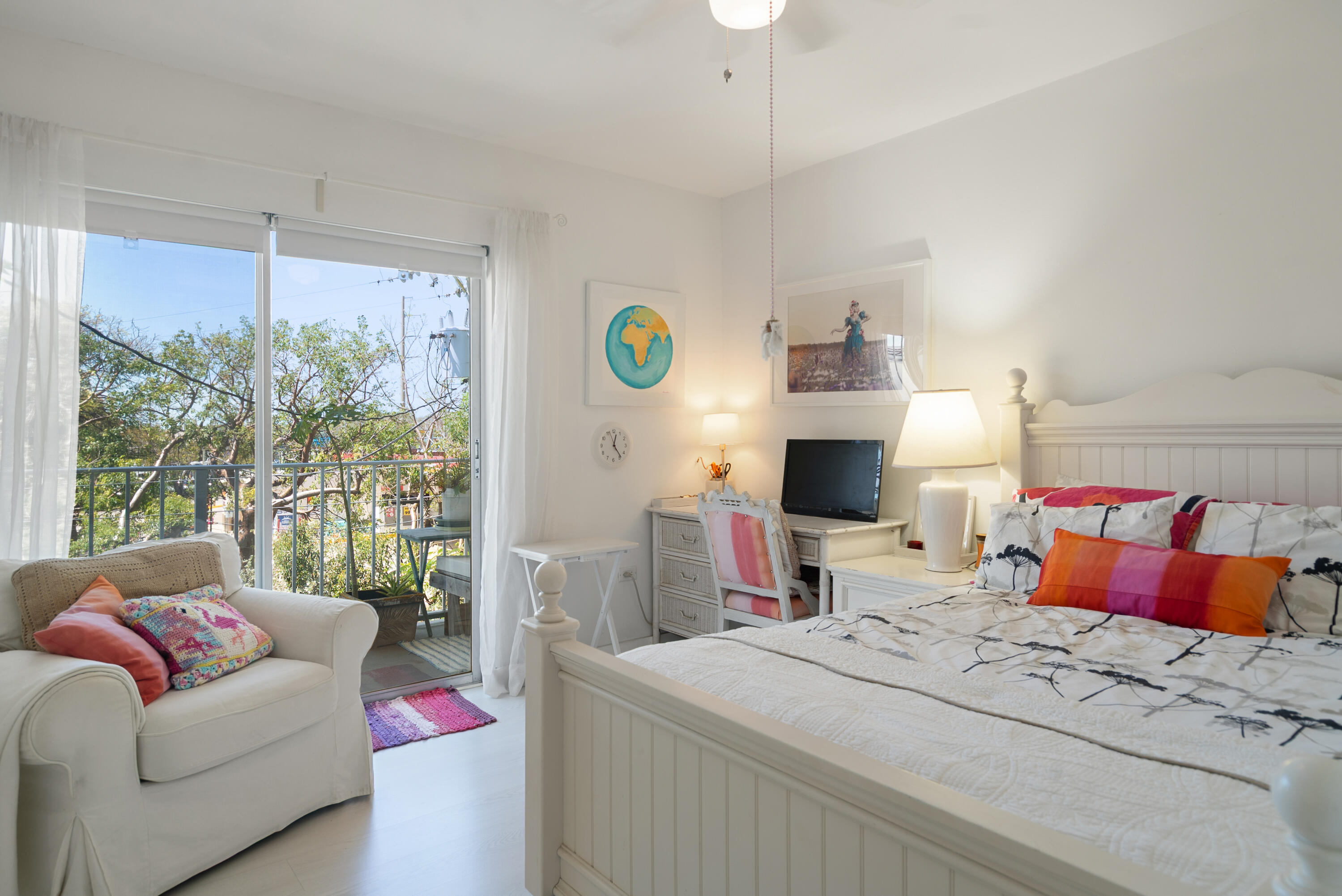 300 Ocean Drive, Unit 26 Key Largo, FL 33037 - Photo 22 of 37 Bedroom 2 w/ balcony