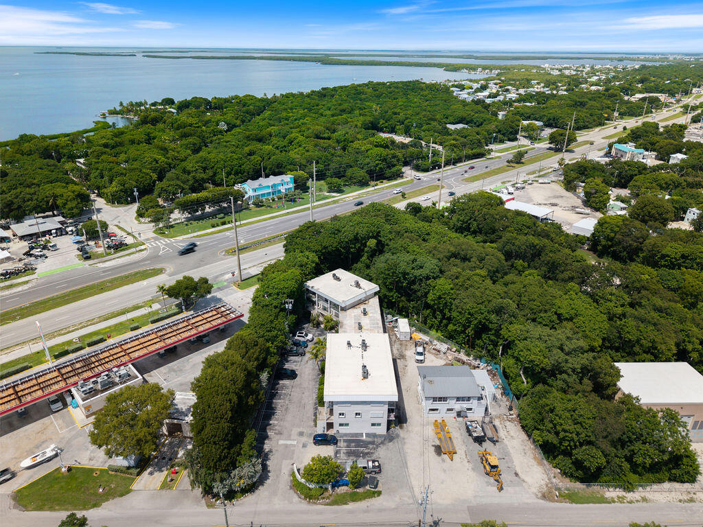300 Ocean Drive, Unit 26 Key Largo, FL 33037 - Photo 32 of 37 Close to many restaurants