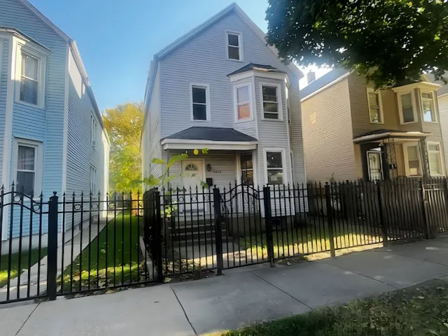 $89,950 | 8419 South Muskegon Avenue, Chicago, IL 60617