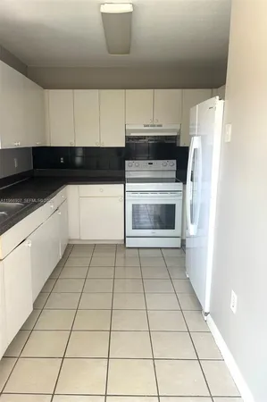 $2,300 | 1205 Northwest 7th Avenue, Florida City, FL 33034