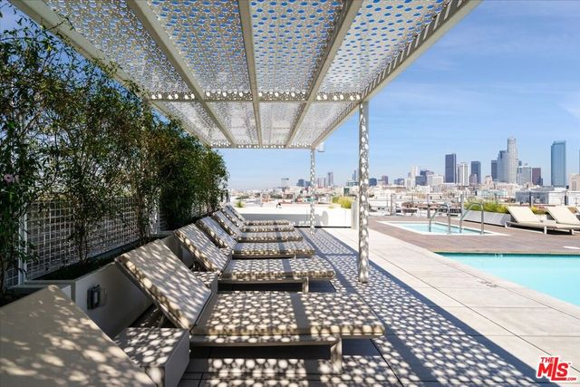 $1,200,000 | 510 South Hewitt Street, Unit 110, Los Angeles, CA 90013