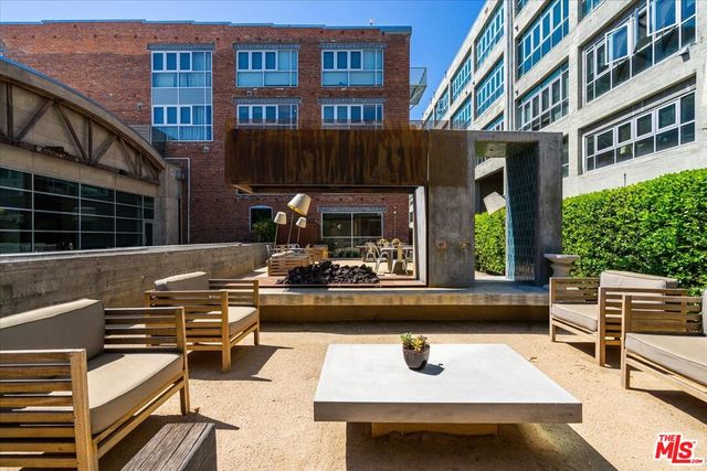 $1,200,000 | 510 South Hewitt Street, Unit 110, Los Angeles, CA 90013