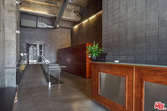 $1,200,000 | 510 South Hewitt Street, Unit 110, Los Angeles, CA 90013