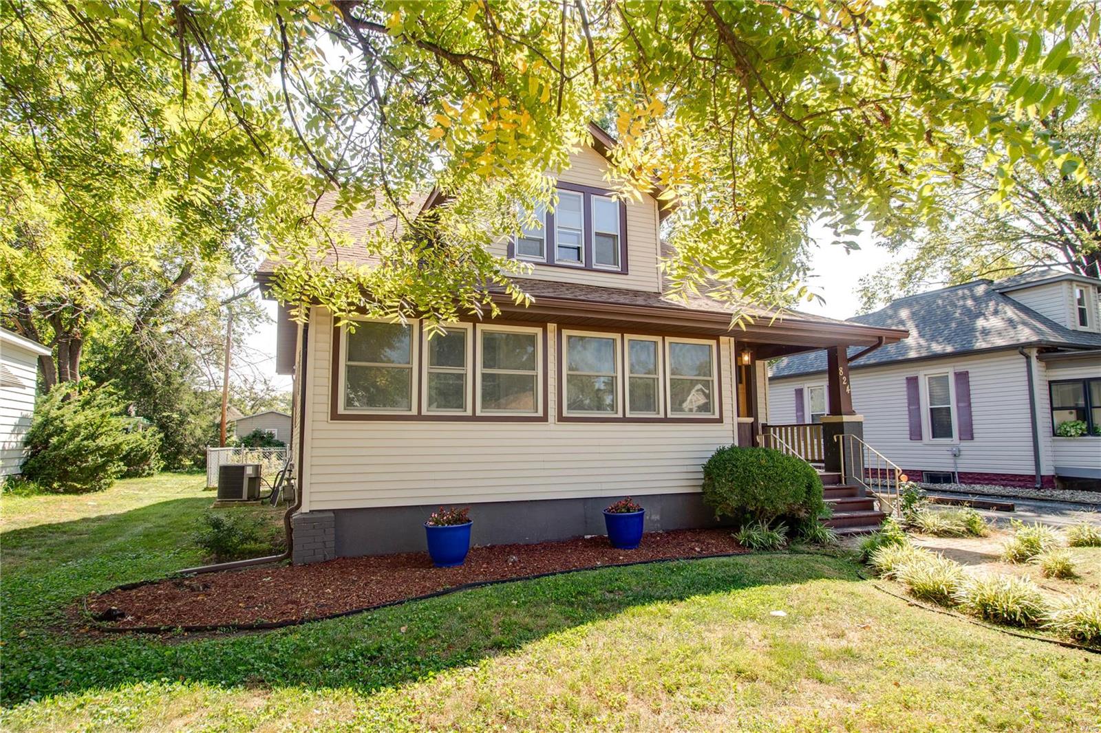 824 Troy Road Edwardsville, IL 62025 - Photo 3 of 46 Gallery Image 3
