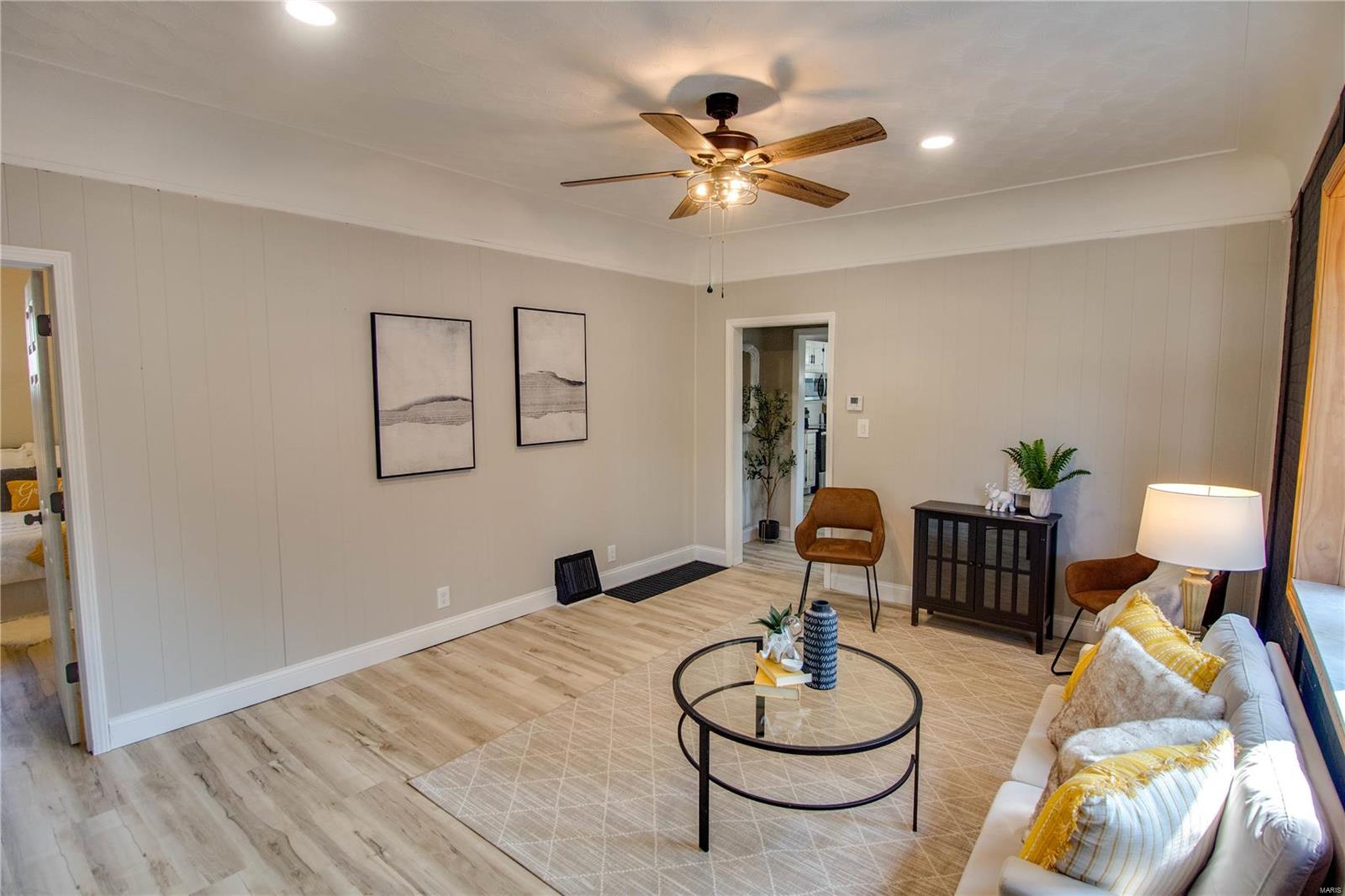 824 Troy Road Edwardsville, IL 62025 - Photo 8 of 46 Gallery Image 8