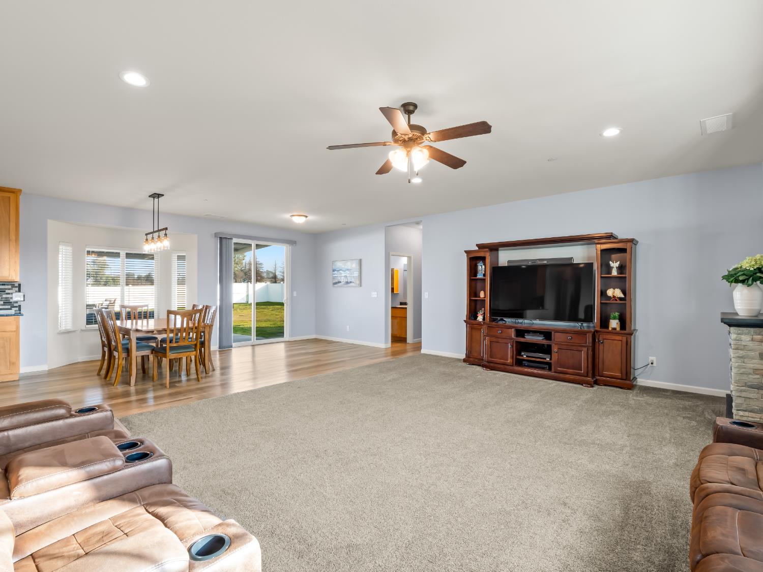 17465 Paula Road Madera, CA 93636 - Photo 2 of 38