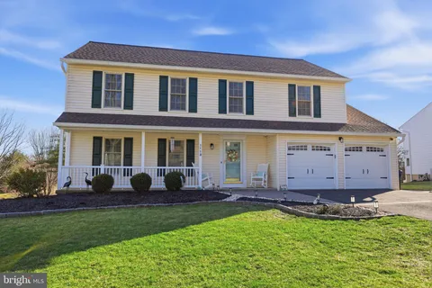 $938,500 | 348 Burgundy Lane, Newtown, PA 18940