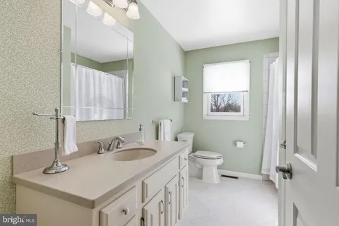 $938,500 | 348 Burgundy Lane, Newtown, PA 18940