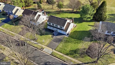 $938,500 | 348 Burgundy Lane, Newtown, PA 18940
