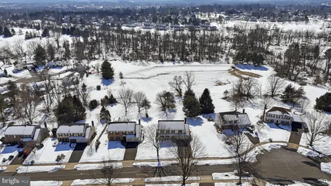 $938,500 | 348 Burgundy Lane, Newtown, PA 18940