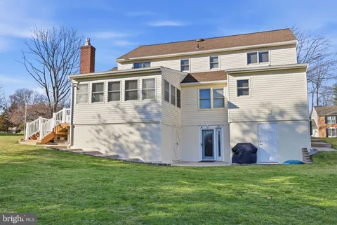 $938,500 | 348 Burgundy Lane, Newtown, PA 18940