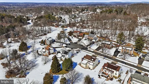 $938,500 | 348 Burgundy Lane, Newtown, PA 18940