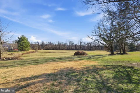 $938,500 | 348 Burgundy Lane, Newtown, PA 18940