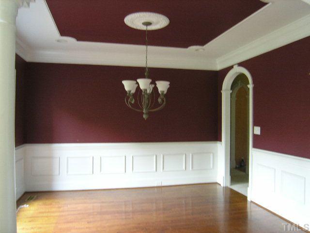 944 Oak Creek Road Raleigh, NC 27615 - Photo 8 of 20 a view of a livingroom with furniture