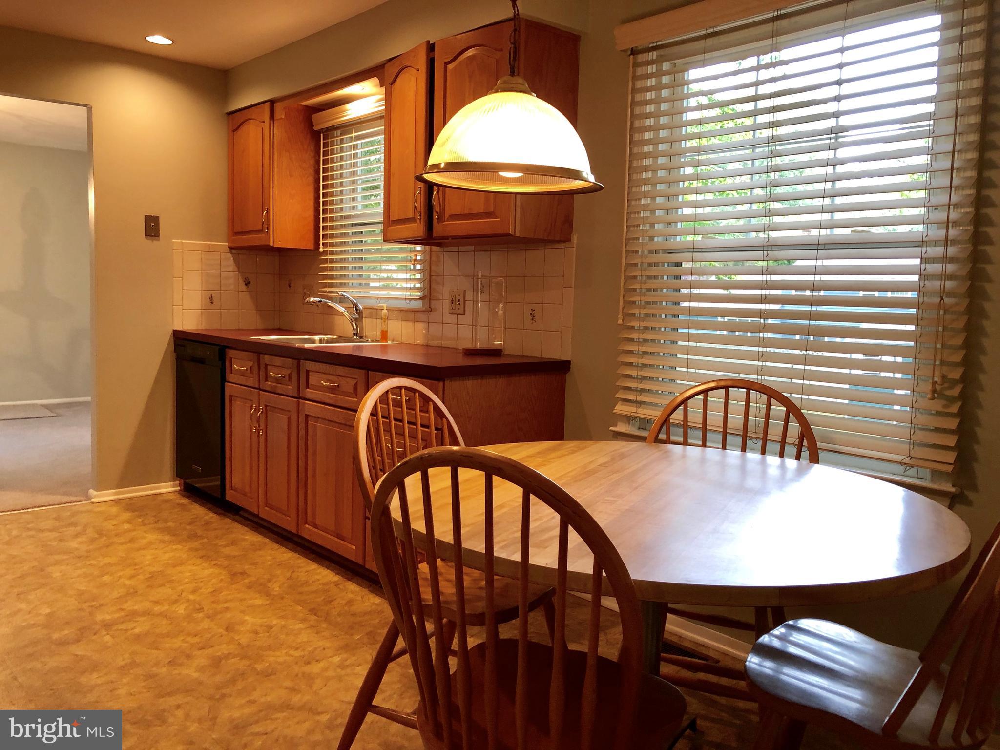 151 Whitemarsh Way Delran, NJ 08075 - Photo 6 of 19 Kitchen