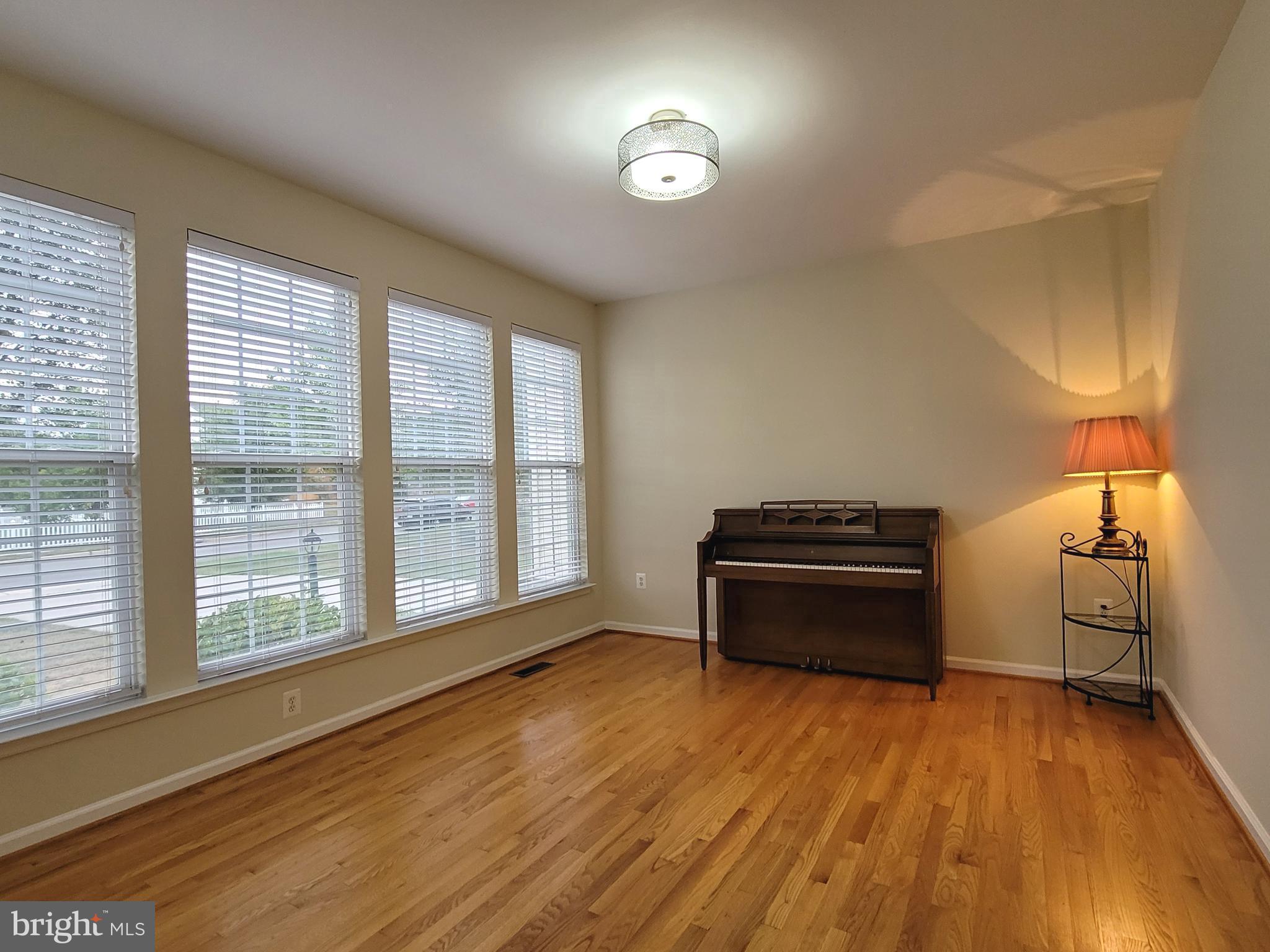 25917 Spring Farm Circle Chantilly, VA 20152 - Photo 11 of 45