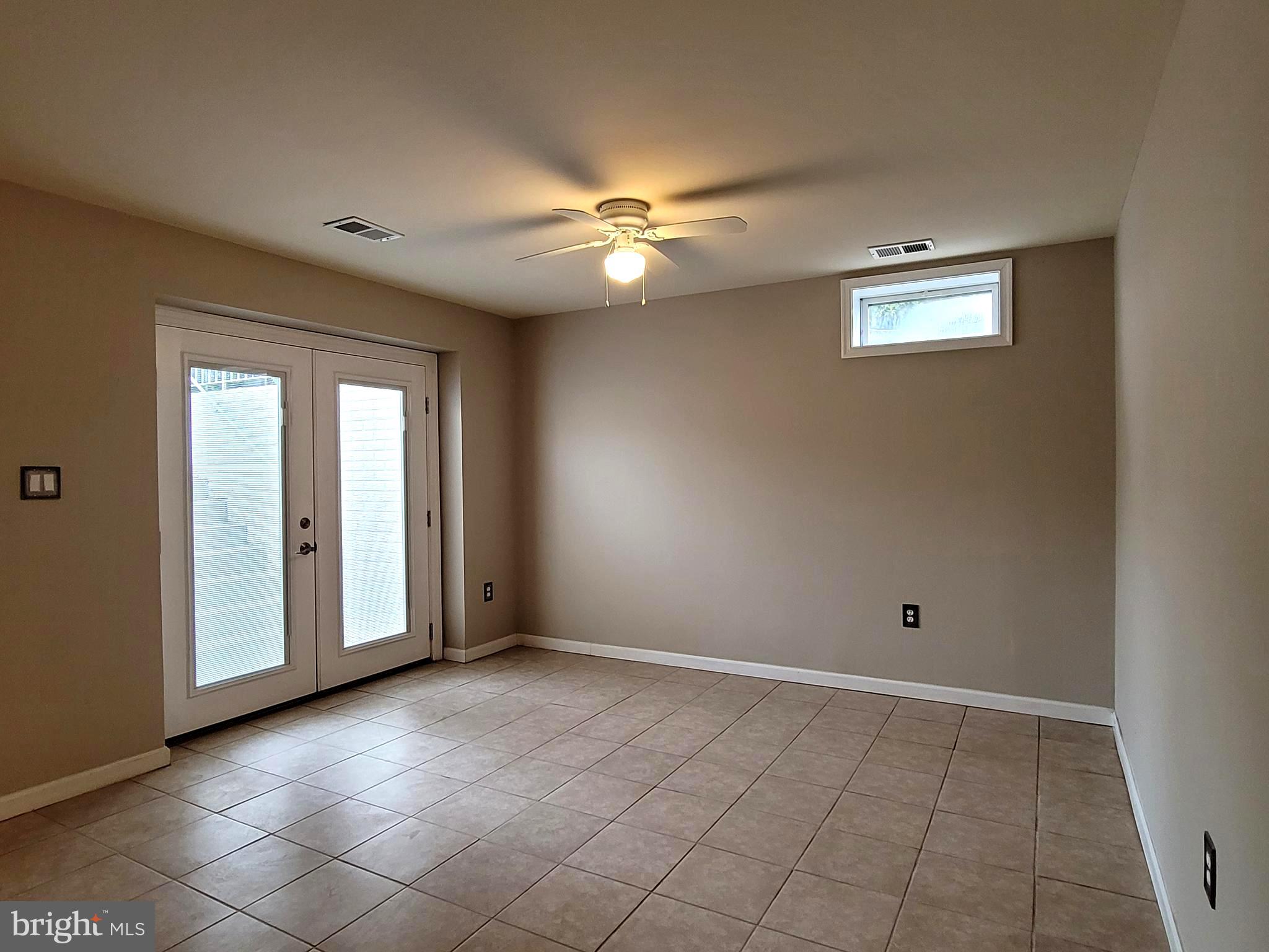 25917 Spring Farm Circle Chantilly, VA 20152 - Photo 38 of 45