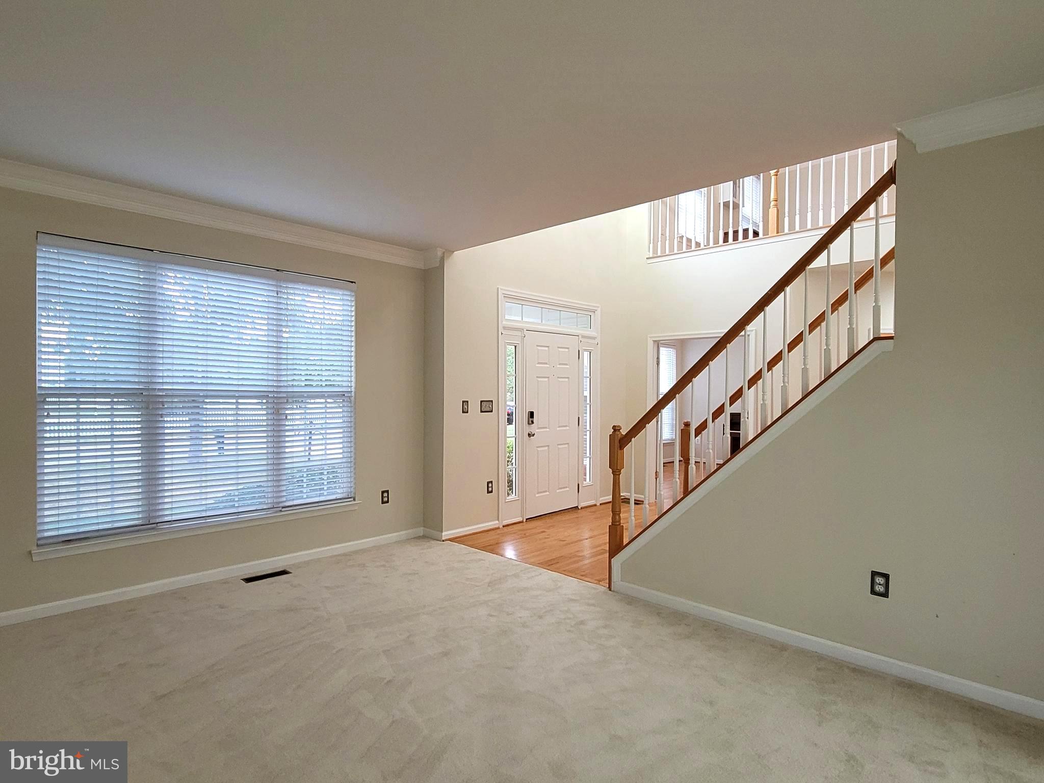 25917 Spring Farm Circle Chantilly, VA 20152 - Photo 5 of 45