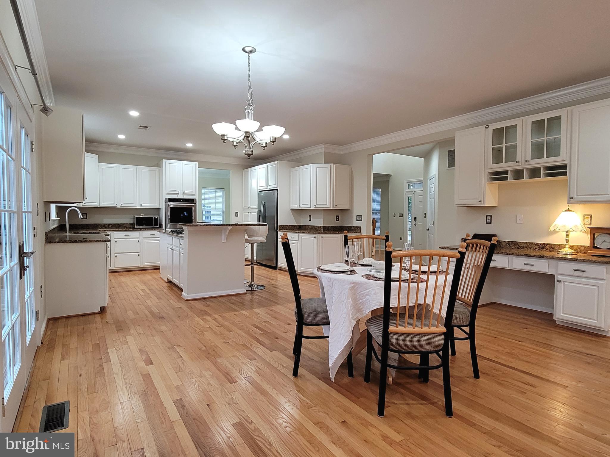 25917 Spring Farm Circle Chantilly, VA 20152 - Photo 7 of 45