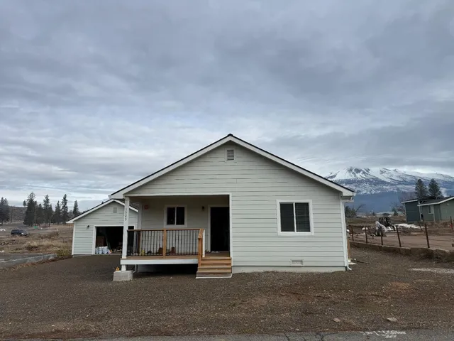 $310,000 | 1523 Alameda Avenue, Weed, CA 96094