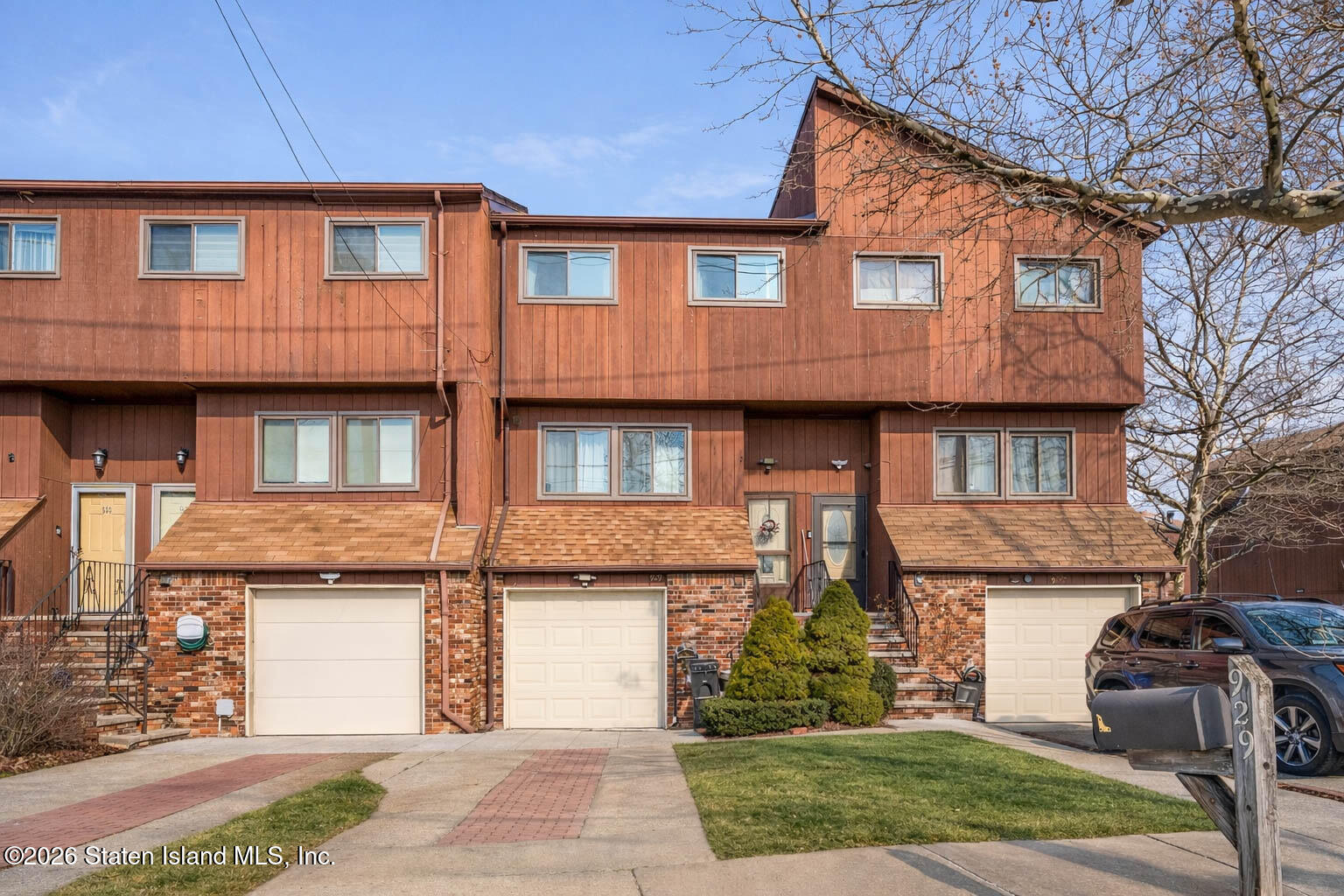 929 West Fingerboard Road Staten Island, NY 10304 - Photo 1 of 14 a front view of a house