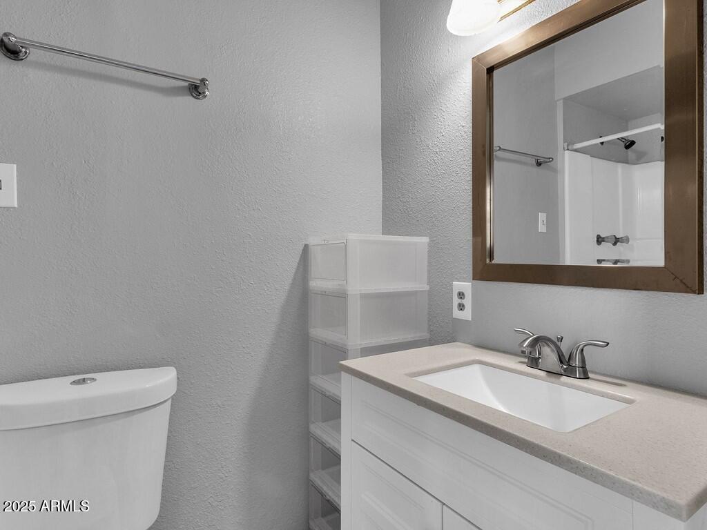 3110 North 39th Street Phoenix, AZ 85018 - Photo 31 of 32 017_BATHROOM