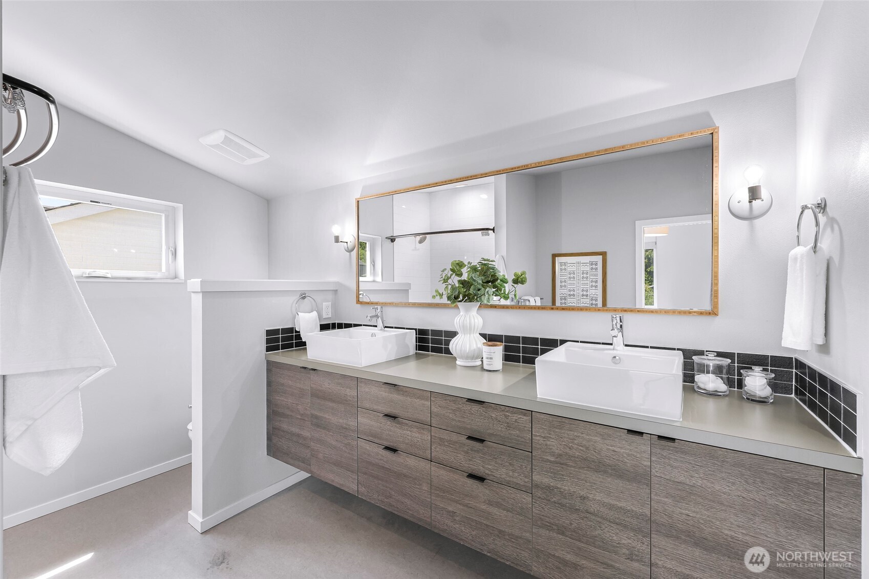 4757 Delridge Way Southwest Seattle, WA 98106 - Photo 20 of 28 Gallery Image 20