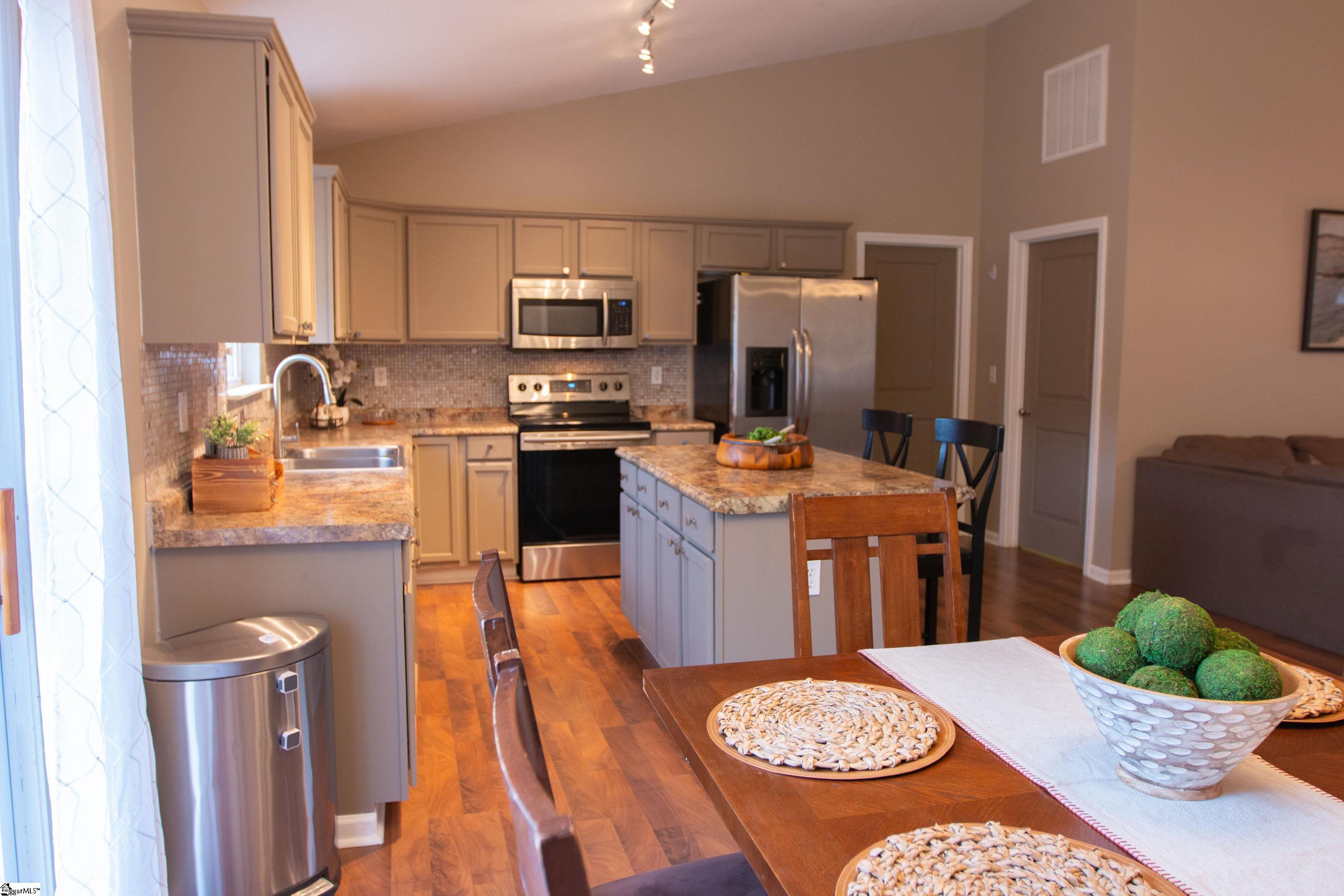 100 Melrose Road Greenville, SC 29605 - Photo 12 of 31 Gallery Image 12