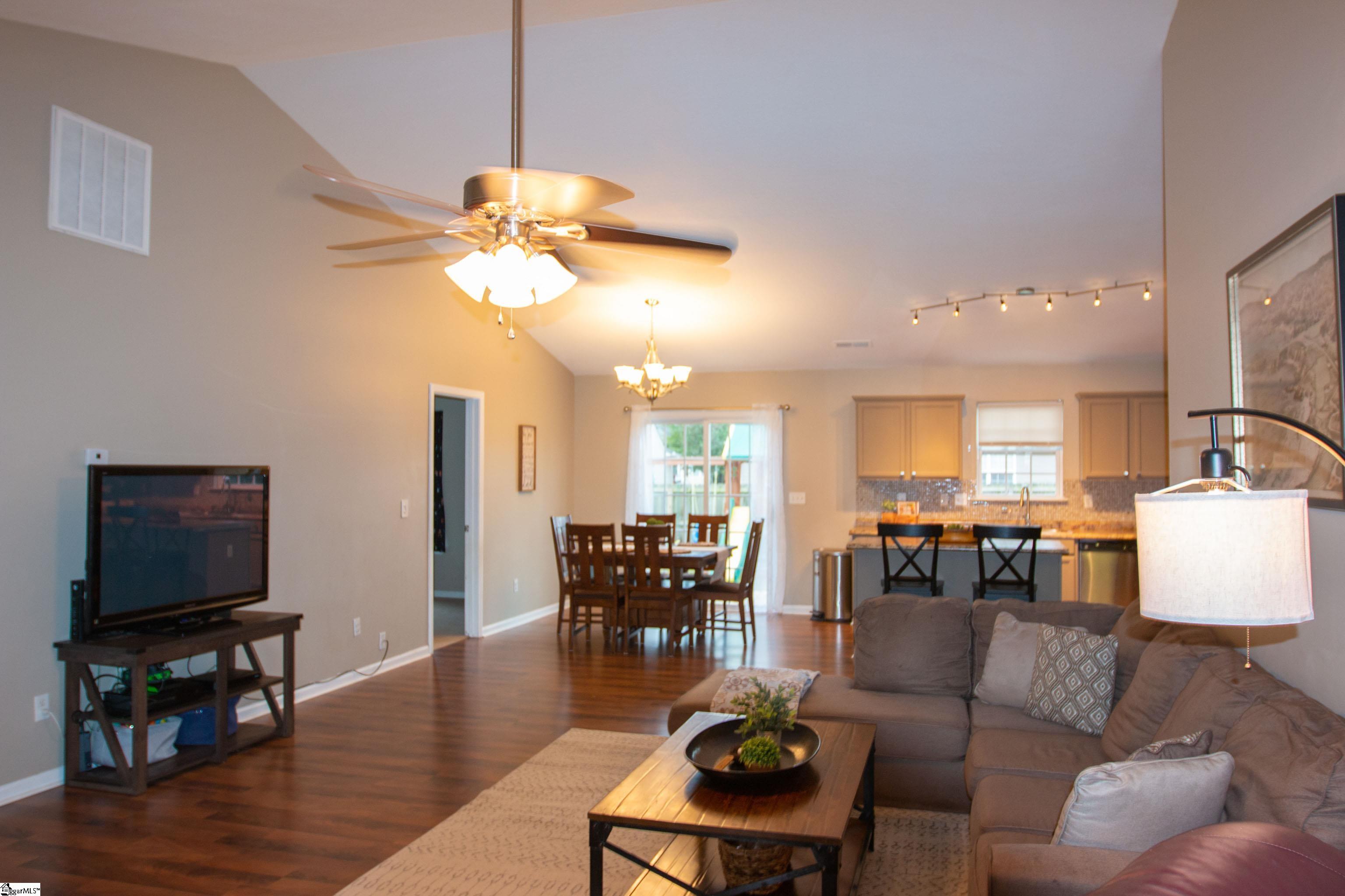 100 Melrose Road Greenville, SC 29605 - Photo 8 of 31 Gallery Image 8