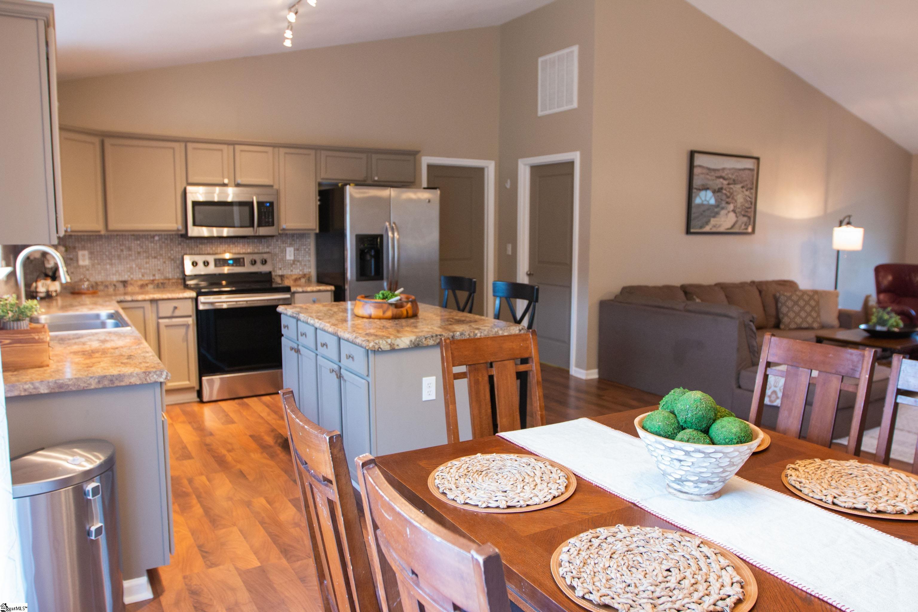 100 Melrose Road Greenville, SC 29605 - Photo 10 of 31 Gallery Image 10