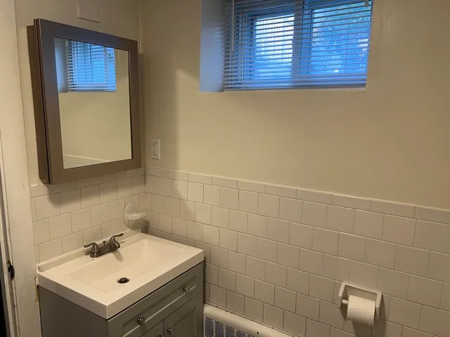 $2,100 | 45 Sturgis Street, Unit 1, Winthrop, MA 02152