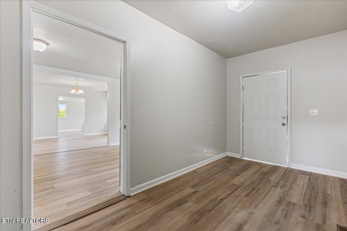 142 North Point Road Sweetwater, TN 37874 - Photo 15 of 34 14-142 North Point-13