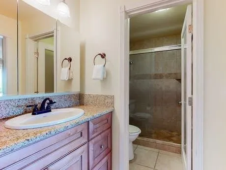 $2,352 | 77845 California Drive, Unit D7, Palm Desert, CA 92211