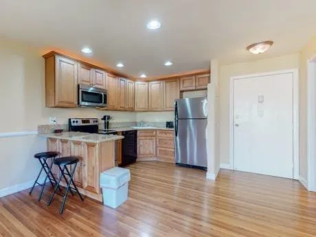 $2,352 | 77845 California Drive, Unit D7, Palm Desert, CA 92211