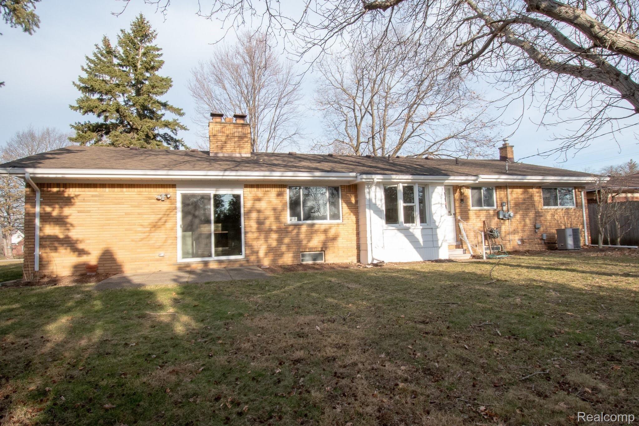 11024 Chicago Road Warren, MI 48093 - Photo 47 of 47 DSC_3641.jpg