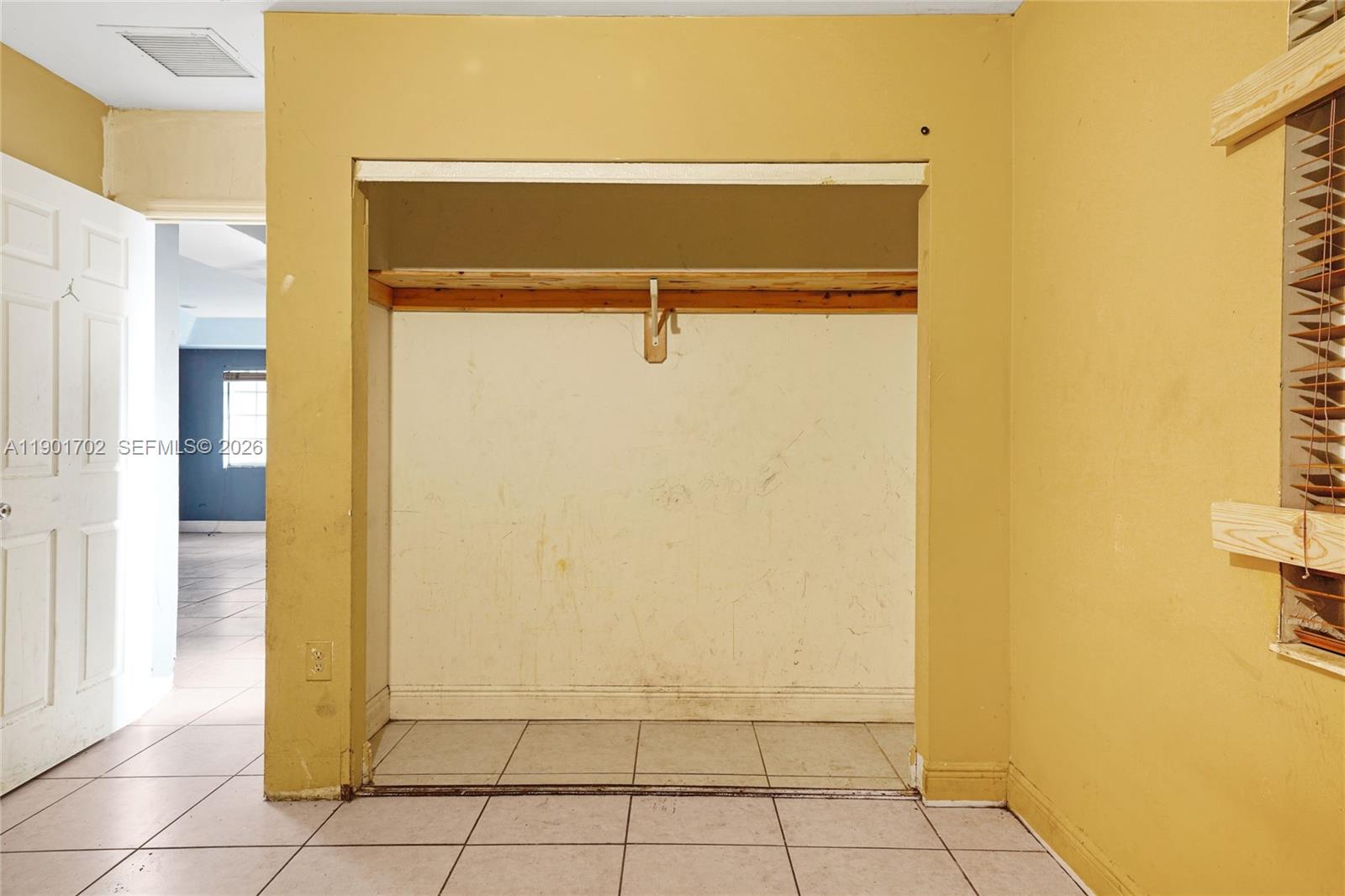 2951 Northwest 57th Street Miami, FL 33142 - Photo 17 of 24