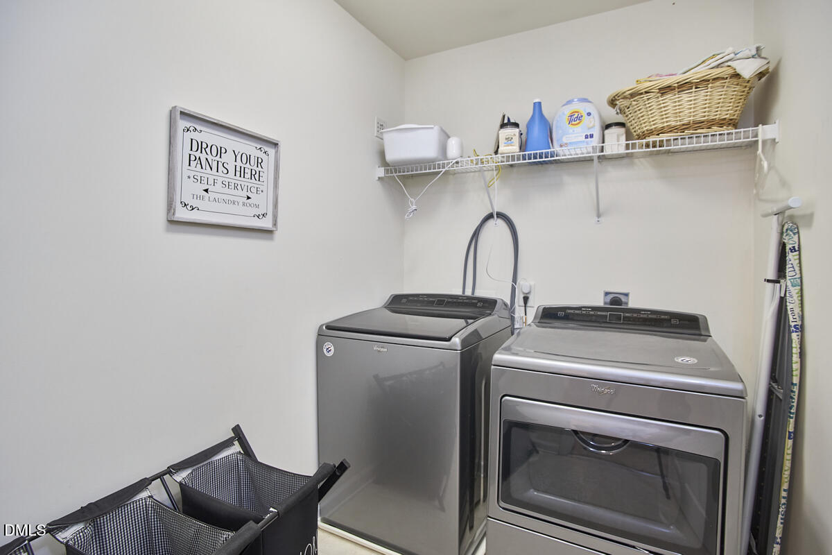8441 Lunar Stone Place Raleigh, NC 27613 - Photo 35 of 43 a close view of a stove in a kitchen