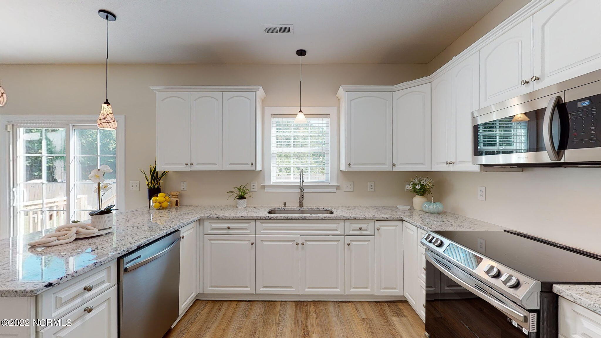 200 Bell Ridge Lane Hubert, NC 28539 - Photo 15 of 59 Lots of cabinet space!