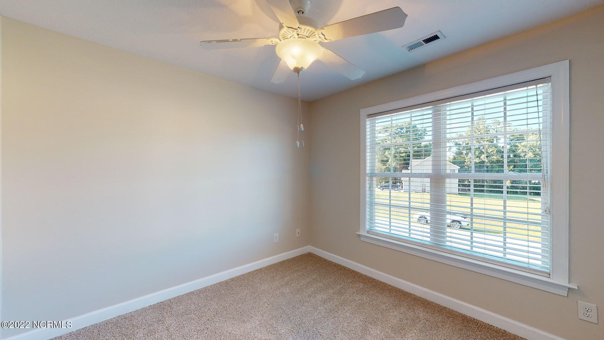 200 Bell Ridge Lane Hubert, NC 28539 - Photo 32 of 59 Twin windows, NEW CARPETING equals a great bedroom or office.