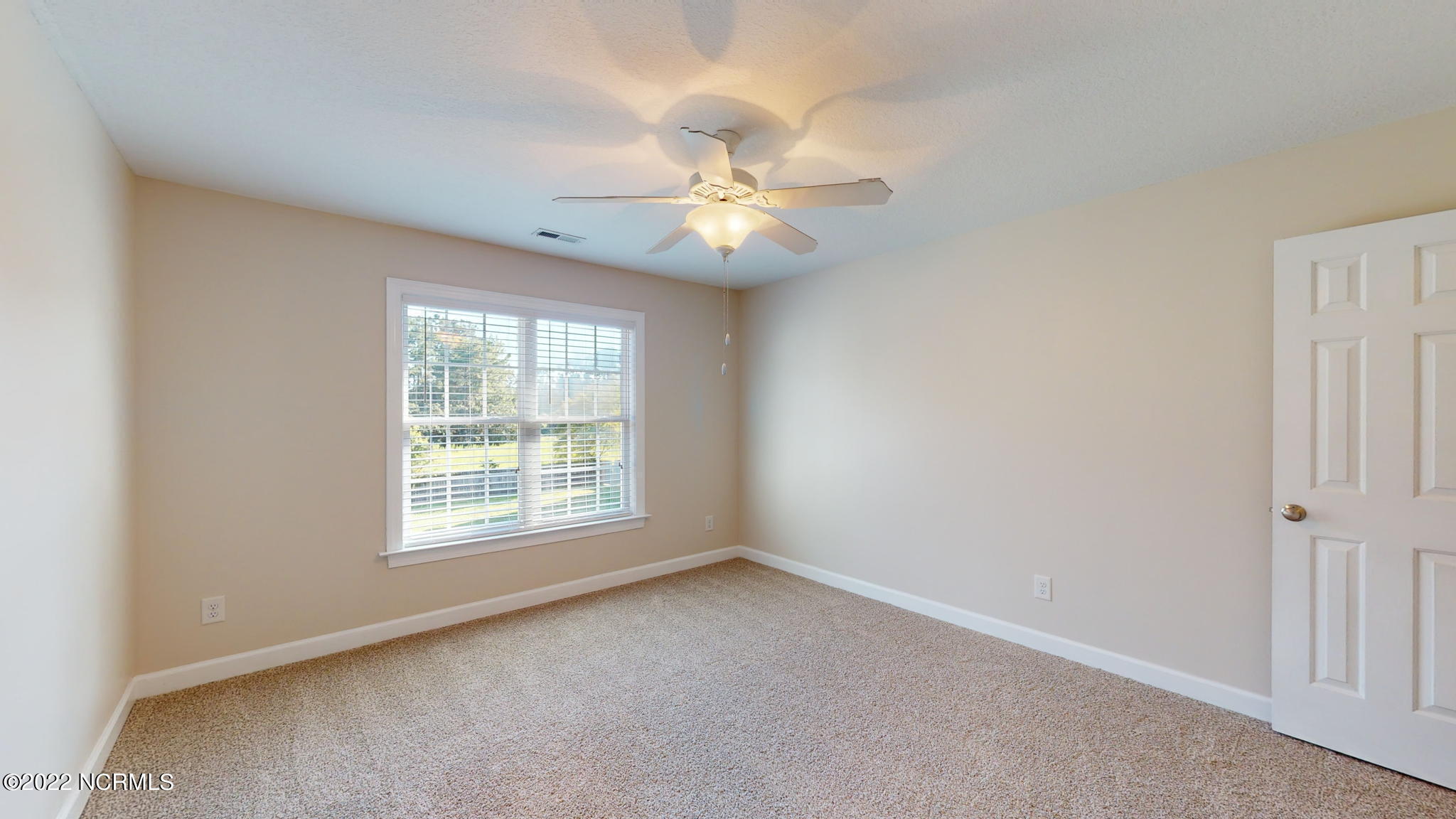 200 Bell Ridge Lane Hubert, NC 28539 - Photo 34 of 59 Bedroom 3 has a large walk-in closet w/ private access to the hall bathroom from the bedroom which is like having a junior suite!