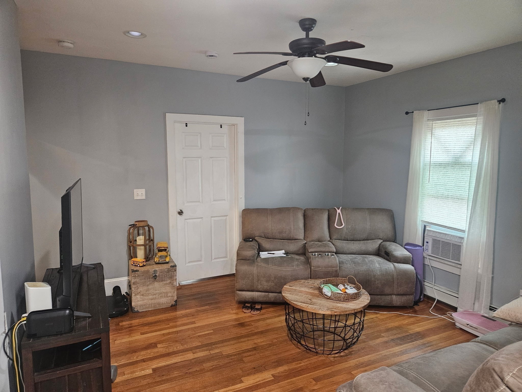 205 Stackpole Street Lowell, MA 01852 - Photo 7 of 31 Gallery Image 7