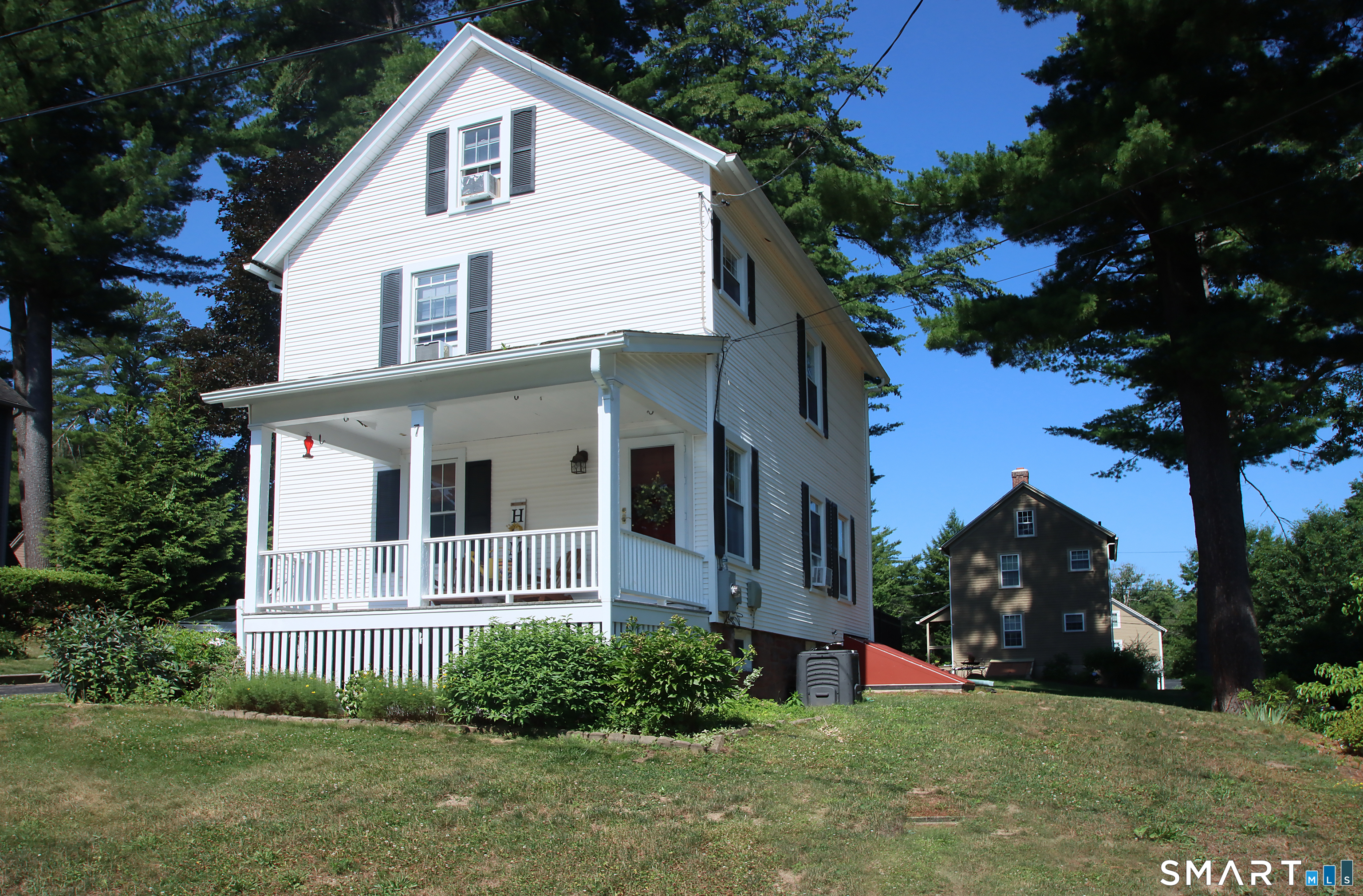 7 Middle Lane Simsbury, CT 06070 - Photo 4 of 27