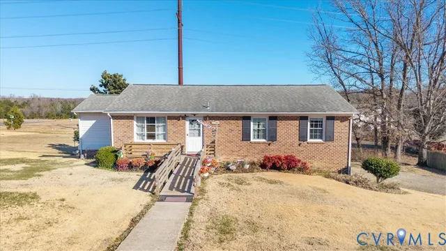 $289,999 | 3909 Cambridge Place, Hopewell, VA 23860