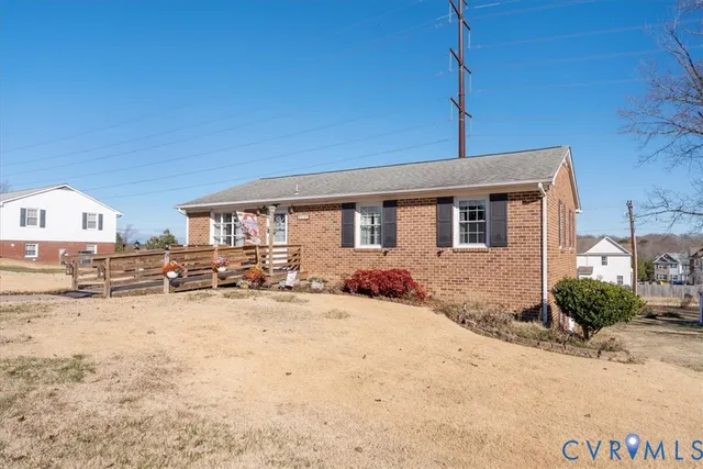 $289,999 | 3909 Cambridge Place, Hopewell, VA 23860