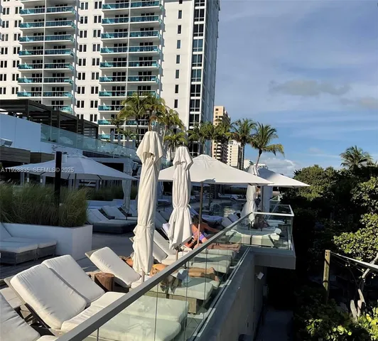 $5,000 | 2301 Collins Avenue, Unit 704, Miami Beach, FL 33139